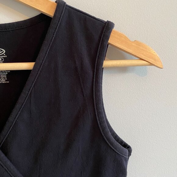 Black Crossover V-Neck Tank Top Cotton Y2K Sporty Athletic - Picture 4 of 10